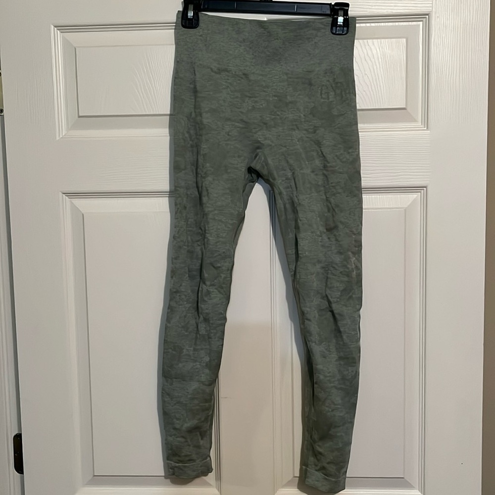 Gymshark Adapt camo EUC, M